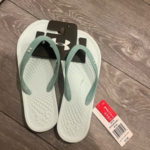 Blue under armor flip flops- size 7- NWT‼️‼️